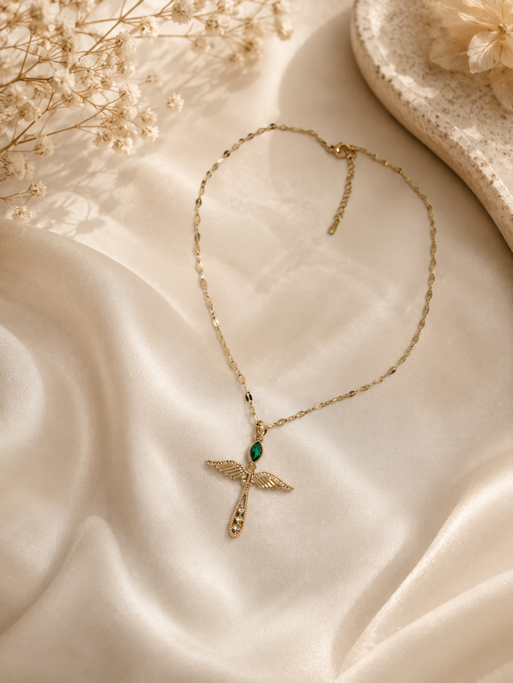 Engel Halskette mit grünem Stein – 18K vergoldeter Edelstahl | Zirkonia Kette Damen