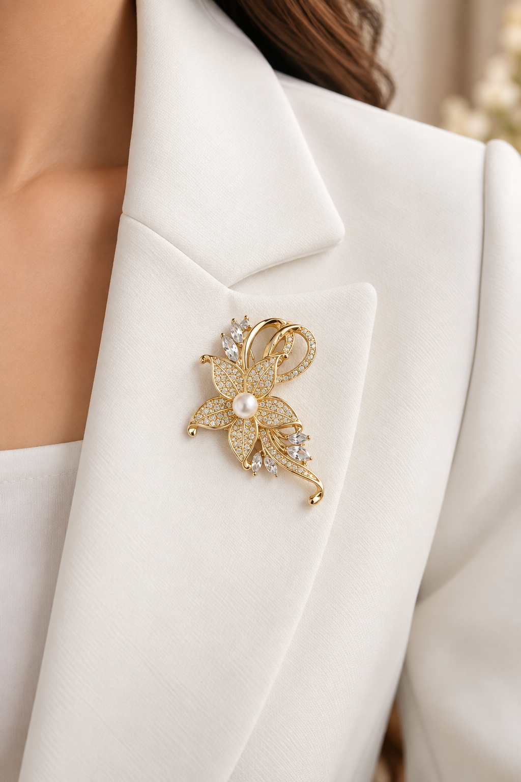 Goldene Blumenbrosche mit Perlen & Strass – Elegante Vintage Anstecknadel | 3 Designs