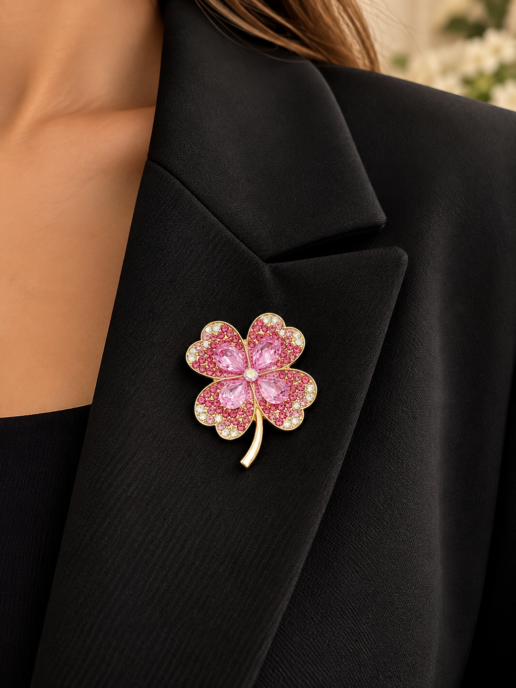 Kleeblatt Brosche mit Kristallsteinen – Gold | Grün & Rosa