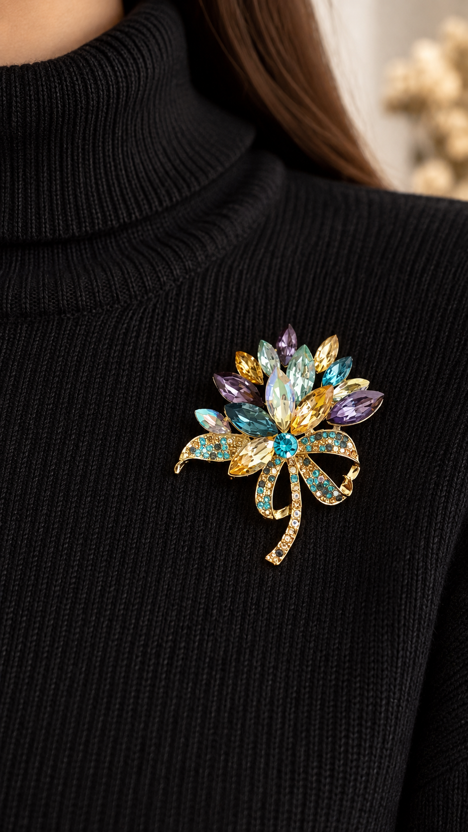 Elegante Blumenbrosche Gold mit Kristallen – Funkelnde Strass Brosche für Damen | 2 Farben