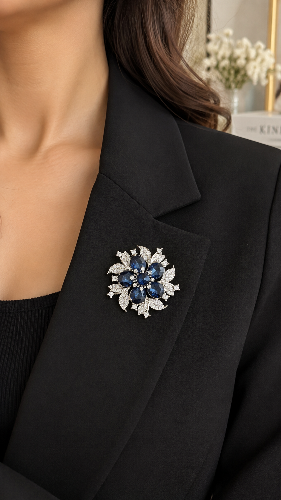 Elegante Blumenbrosche Silber Blau – Vintage Brosche mit Strasssteinen | Damen Schmuck