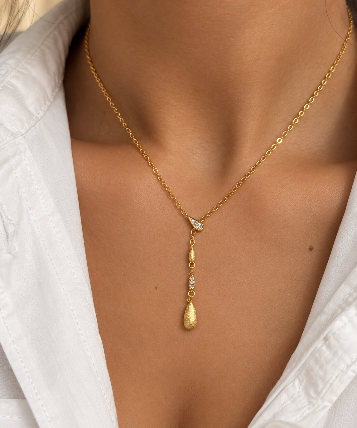 Y-Kette Gold mit Tropfen Anhänger | Elegante Edelstahl Halskette