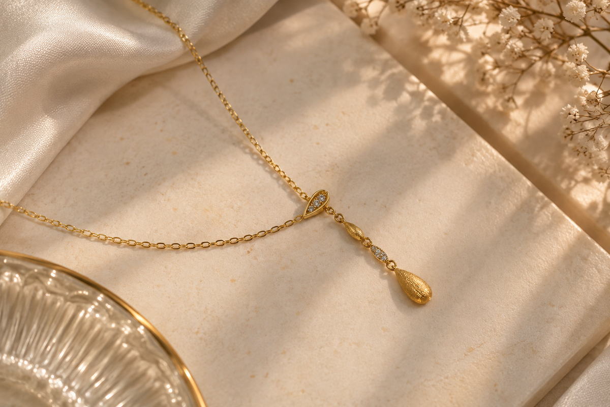 Y-Kette Gold mit Tropfen Anhänger | Elegante Edelstahl Halskette